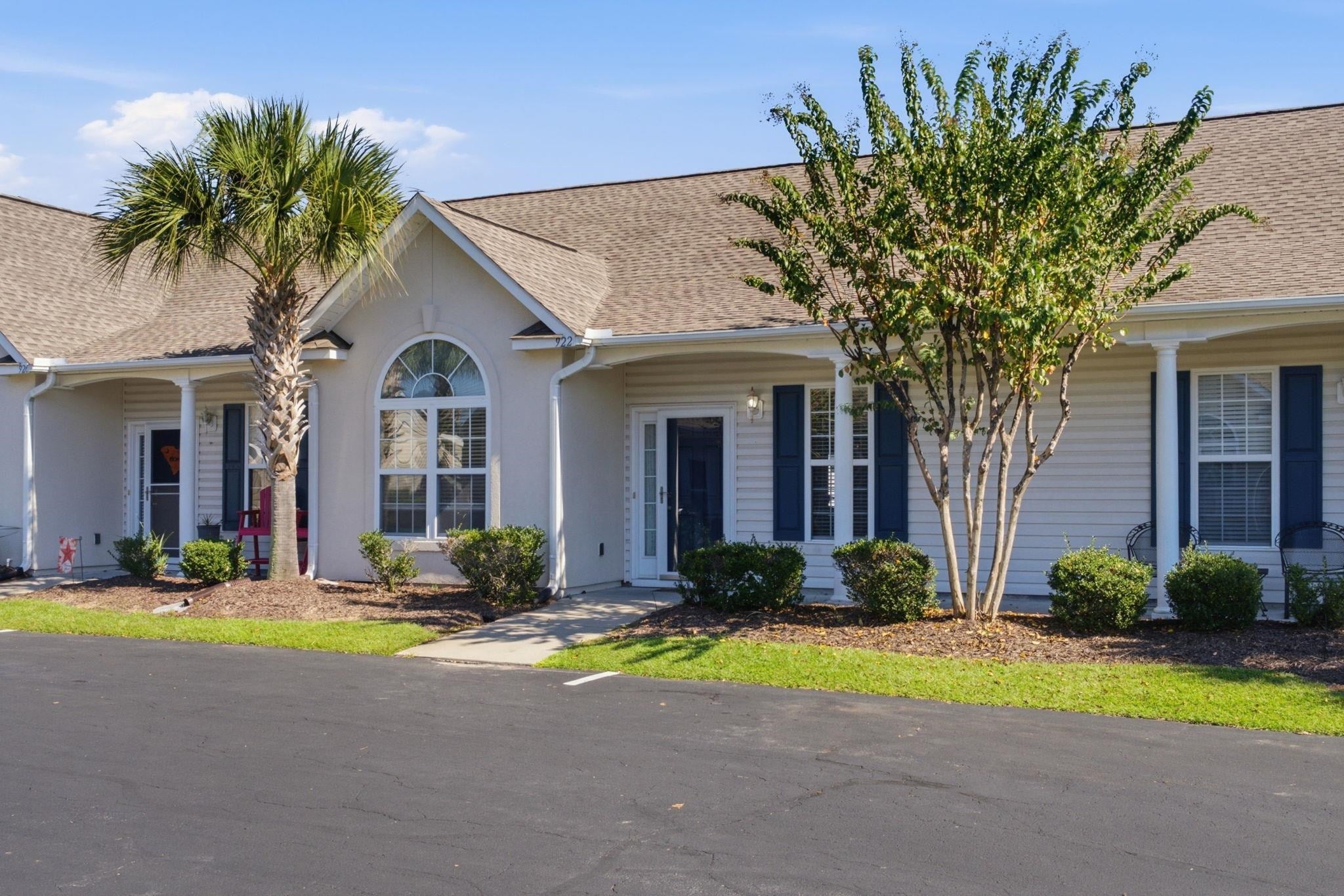 922 Wrigley Dr. 16 2-G