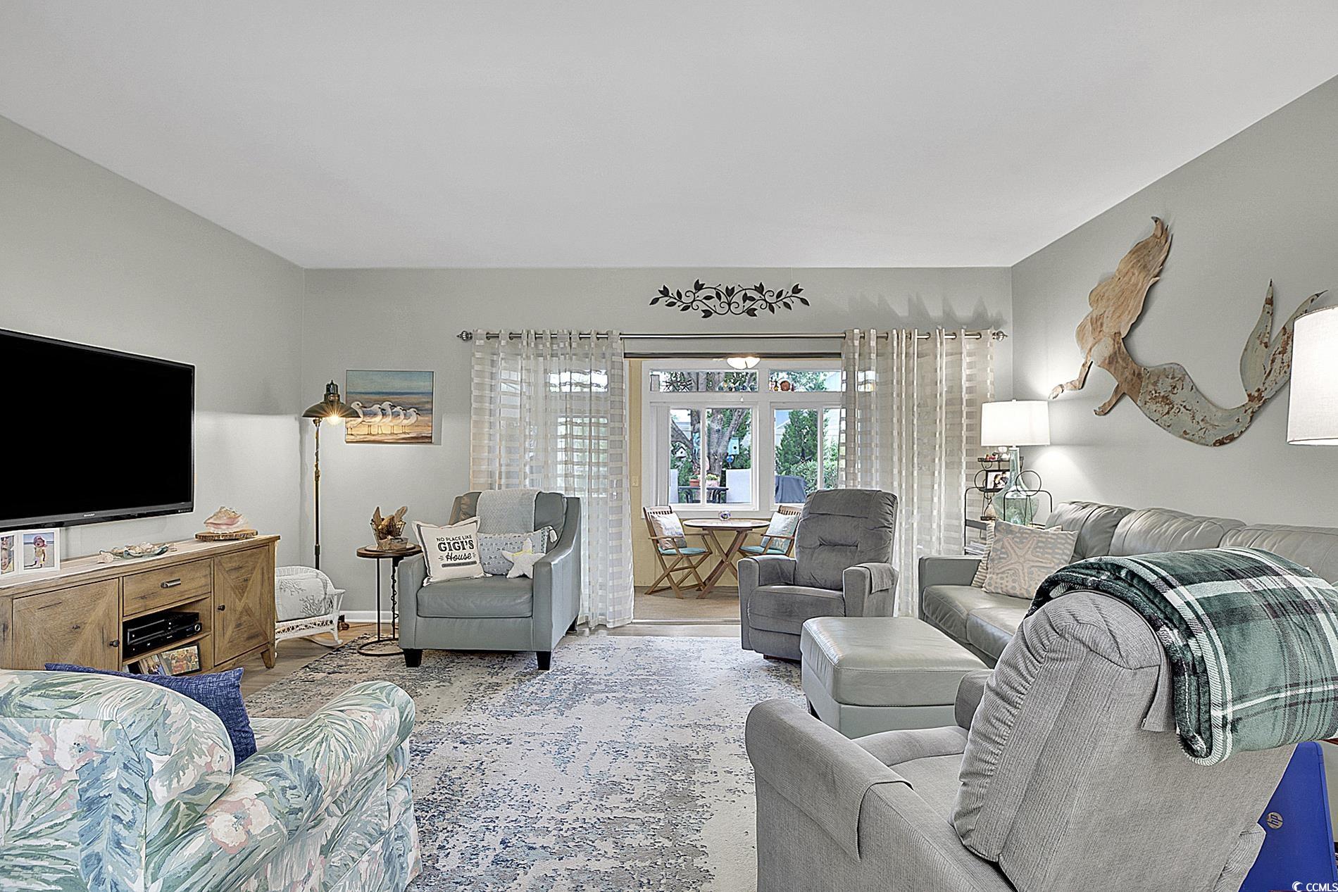 843 Villa Dr. 843