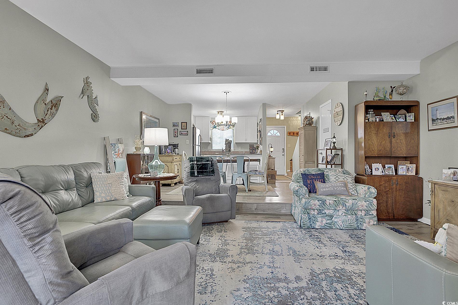 843 Villa Dr. 843