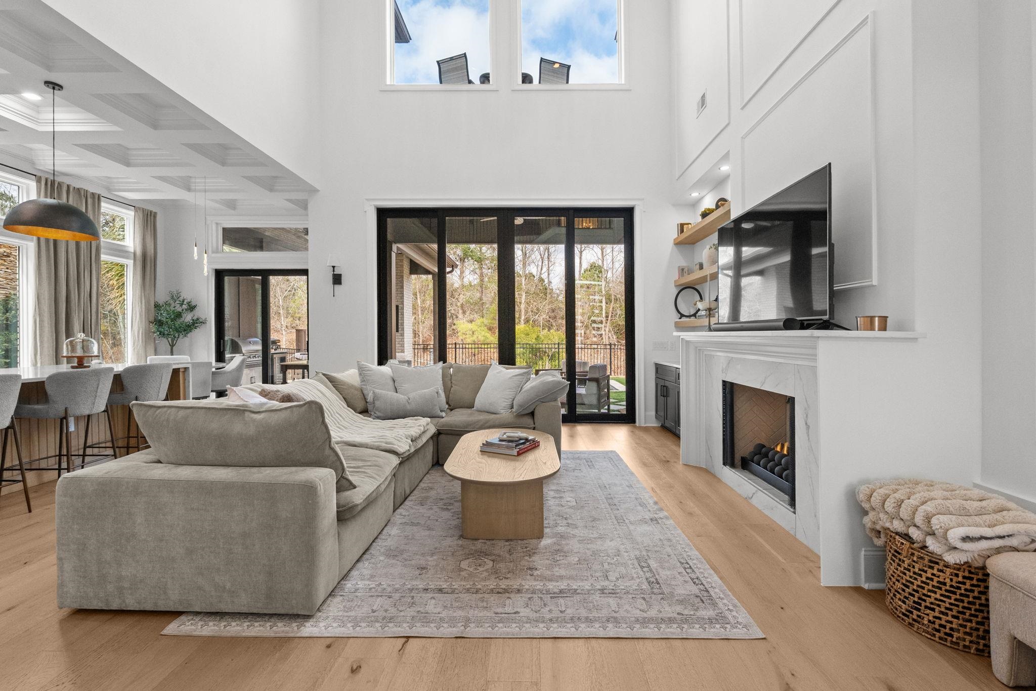 1048 Johnston Dr.