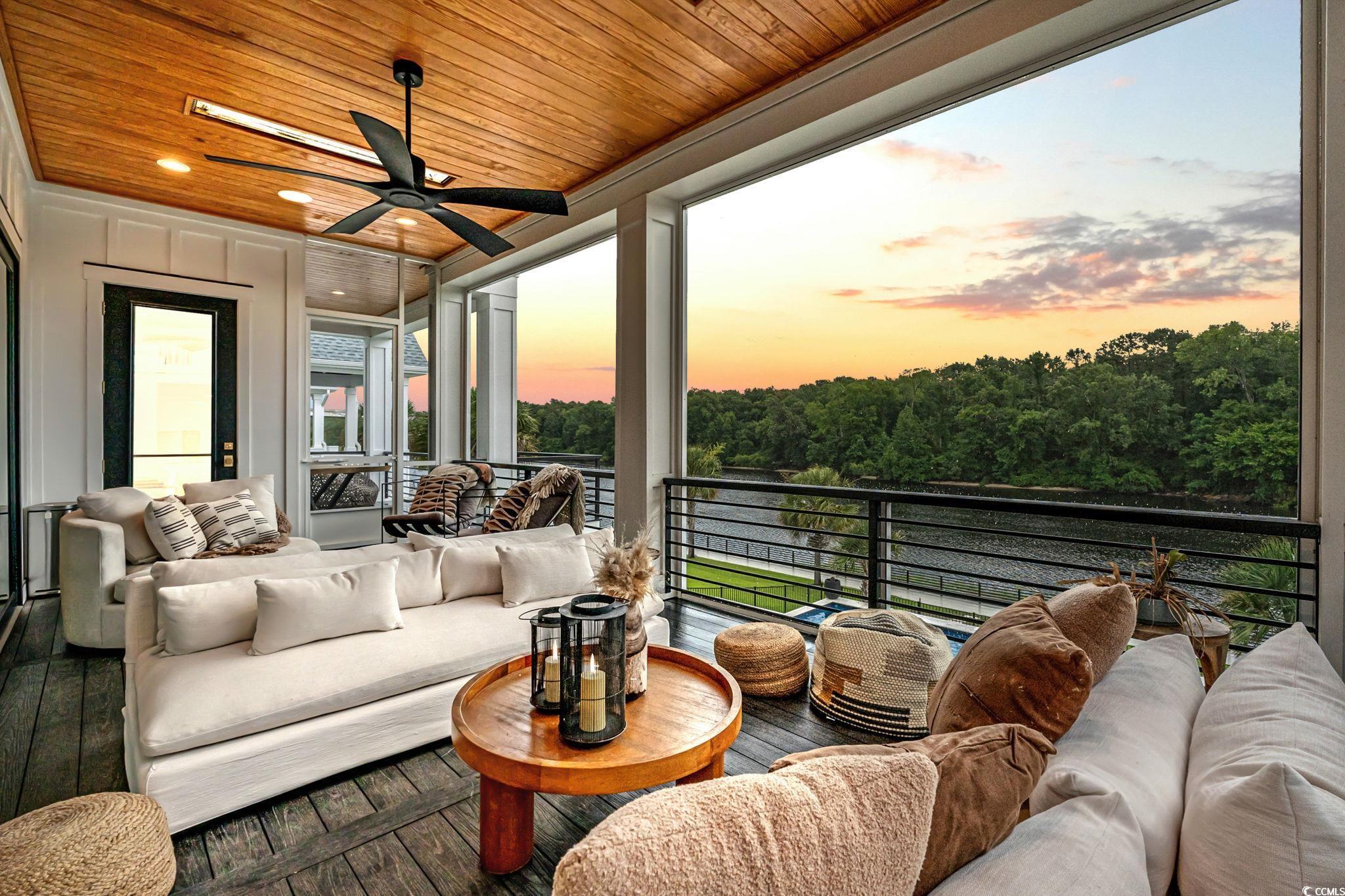 353 Harbour View Dr.