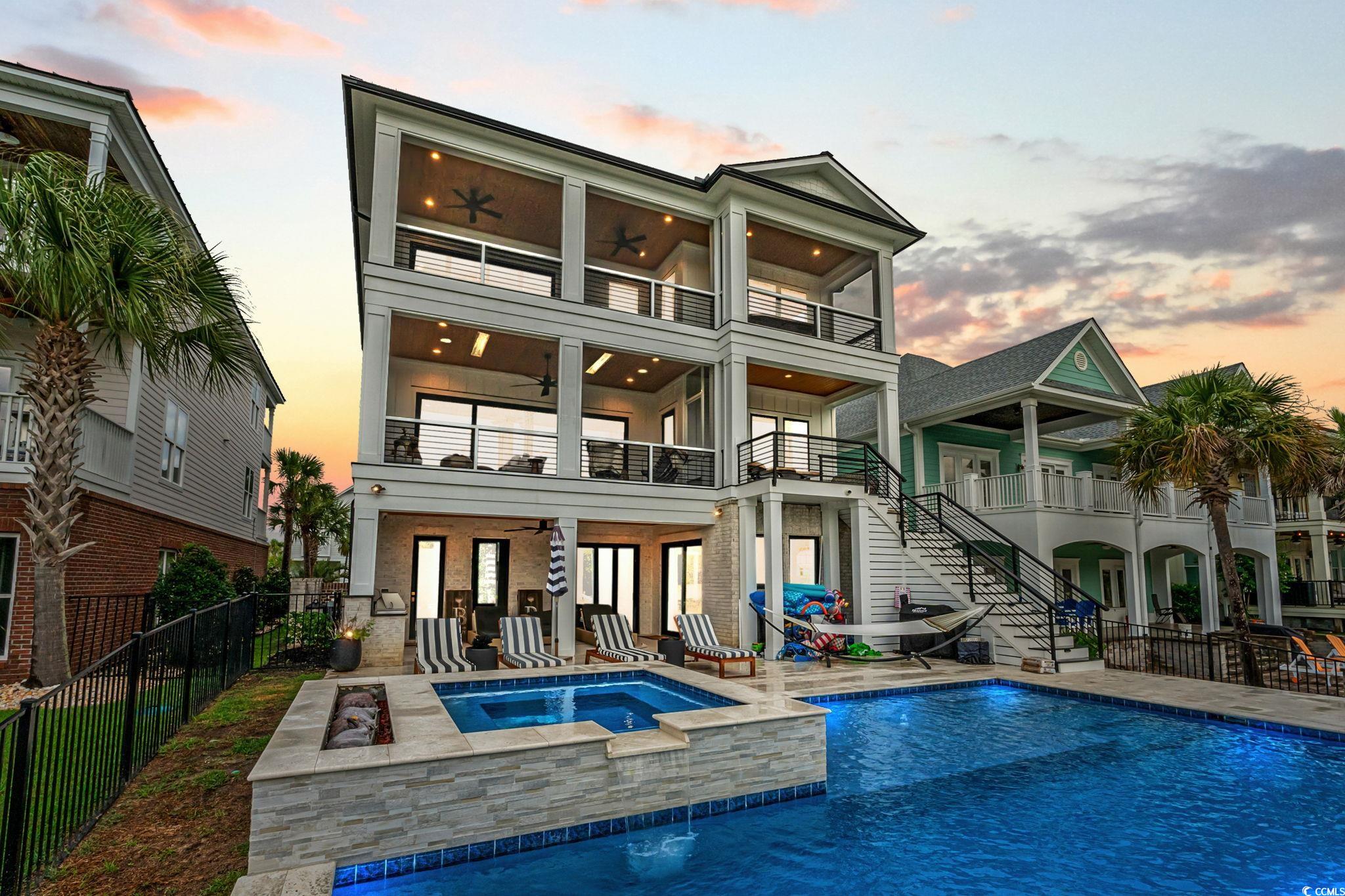 353 Harbour View Dr.