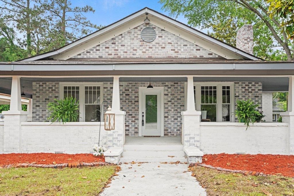 Photo of 321 N Park St, Mullins, SC 29574 (MLS # 2611526)