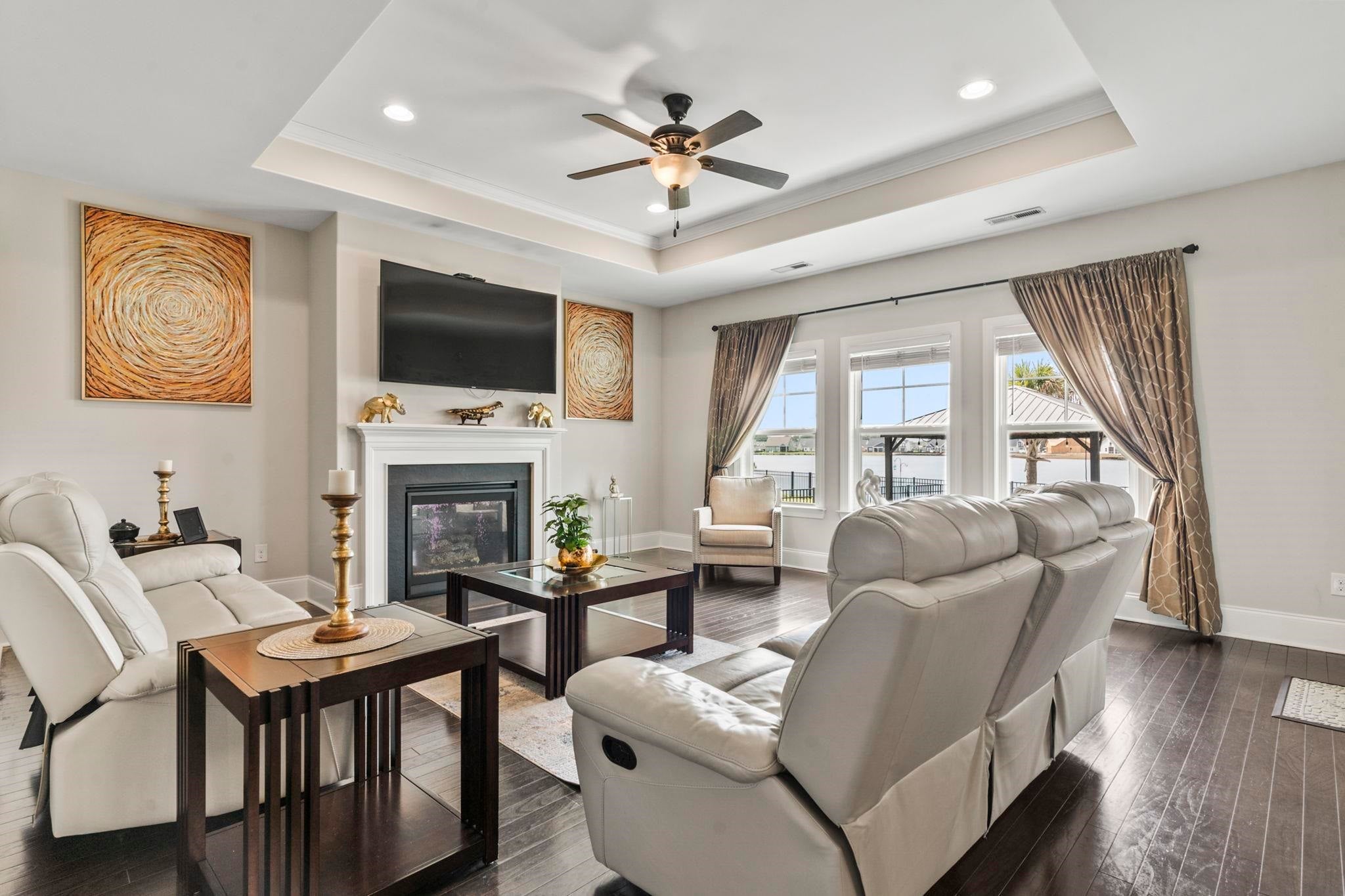 586 Indigo Bay Circle