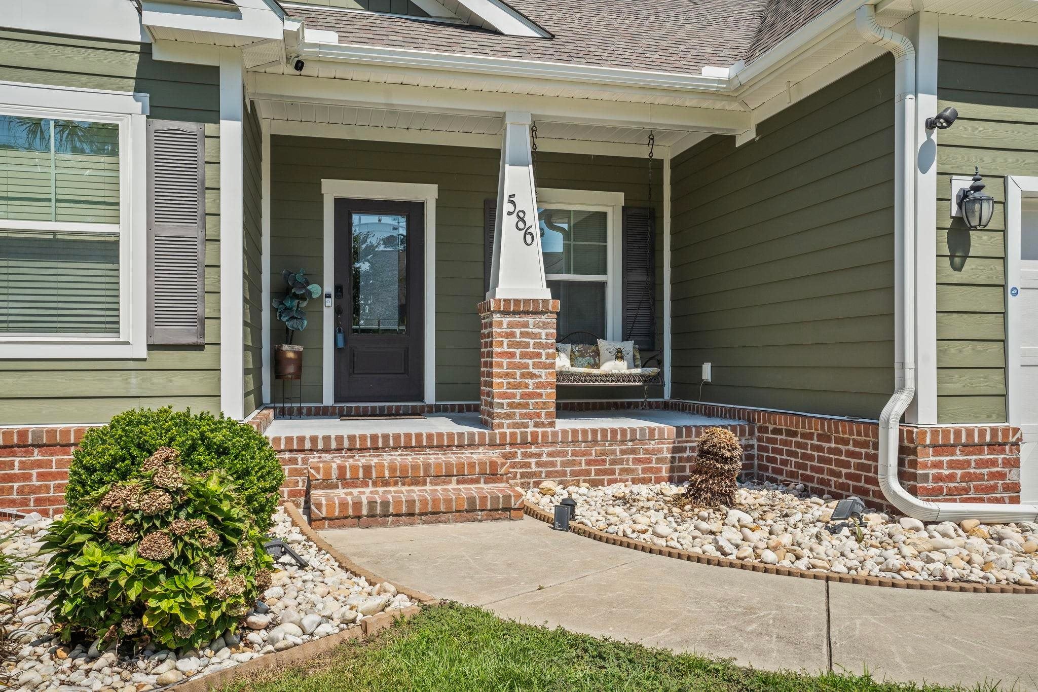 586 Indigo Bay Circle