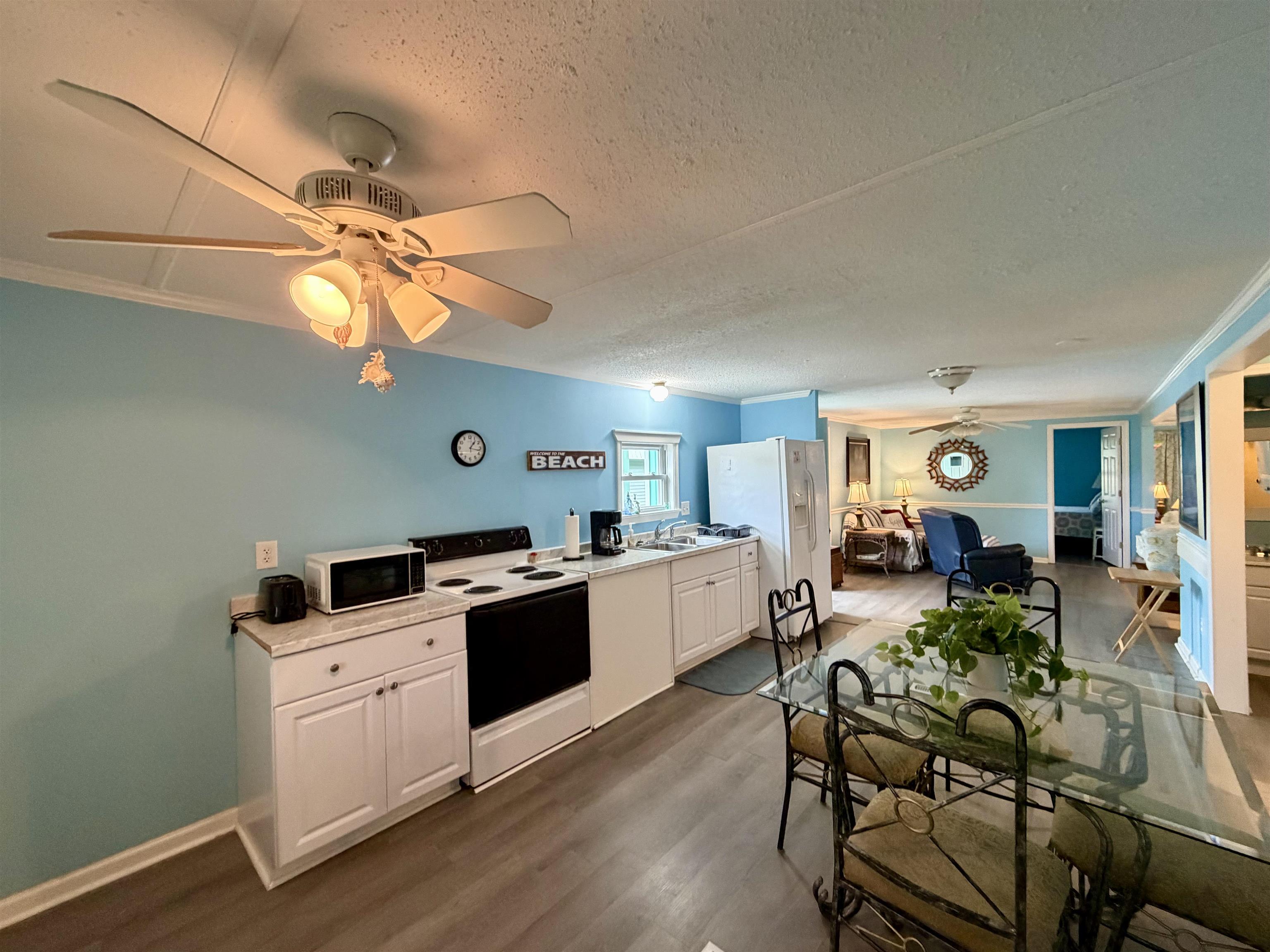 276 Flamingo Ct.
