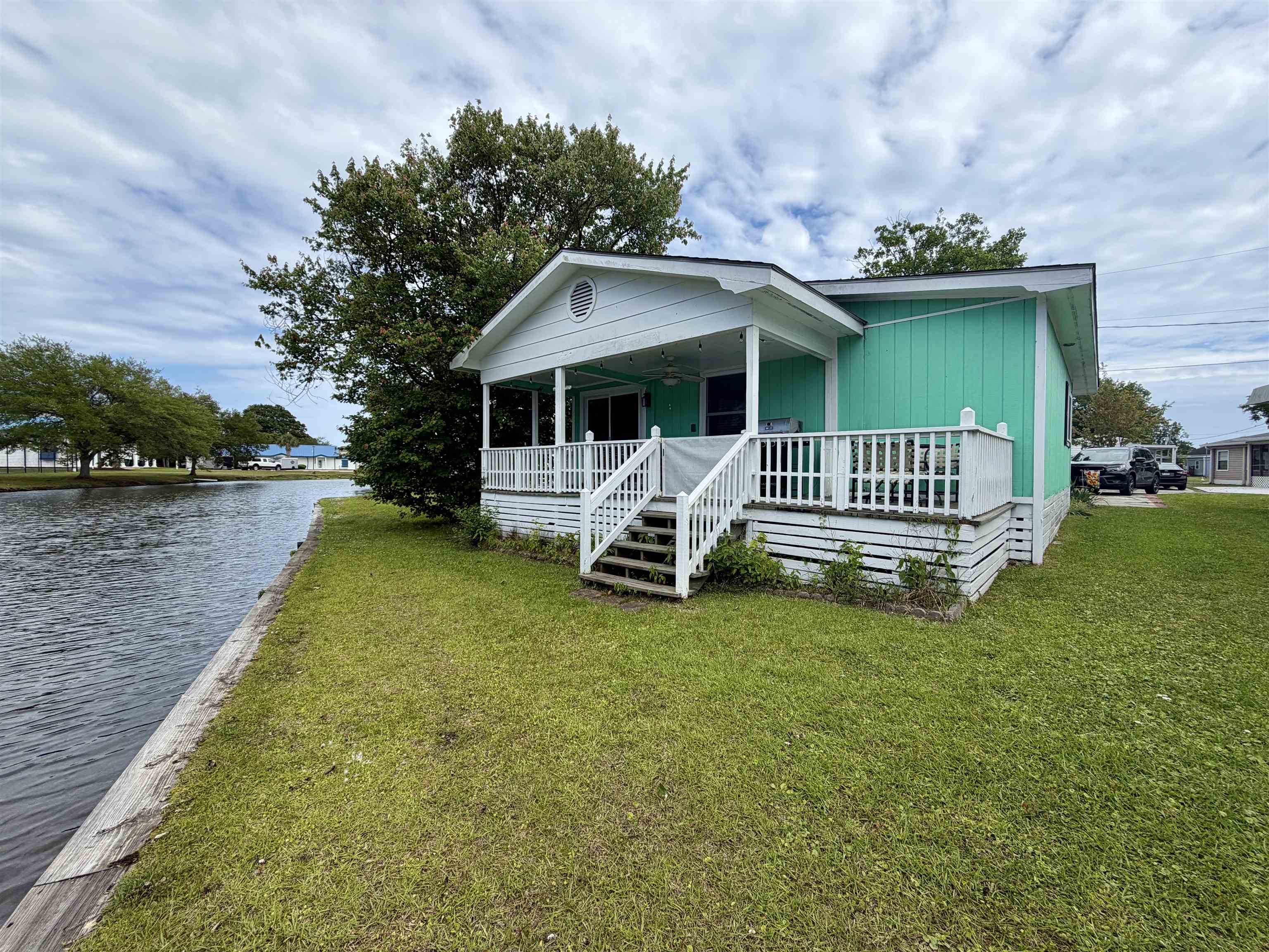 276 Flamingo Ct.