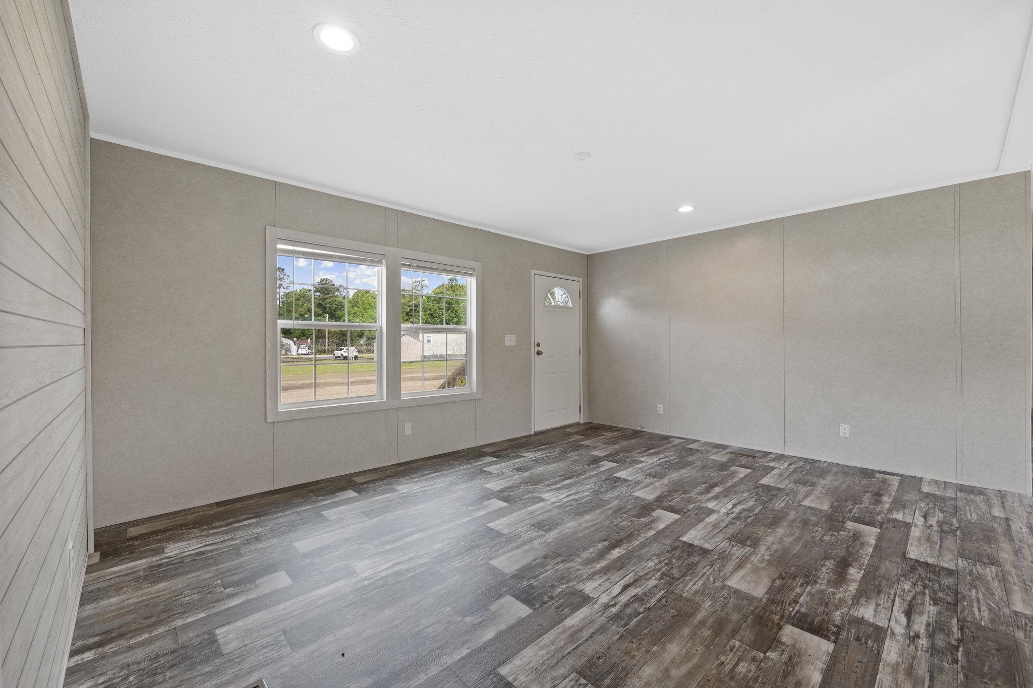 120 Lunar Ln