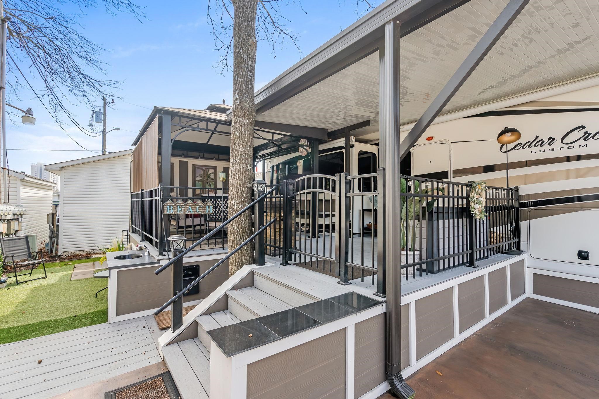 6001-5515 S Kings Hwy.