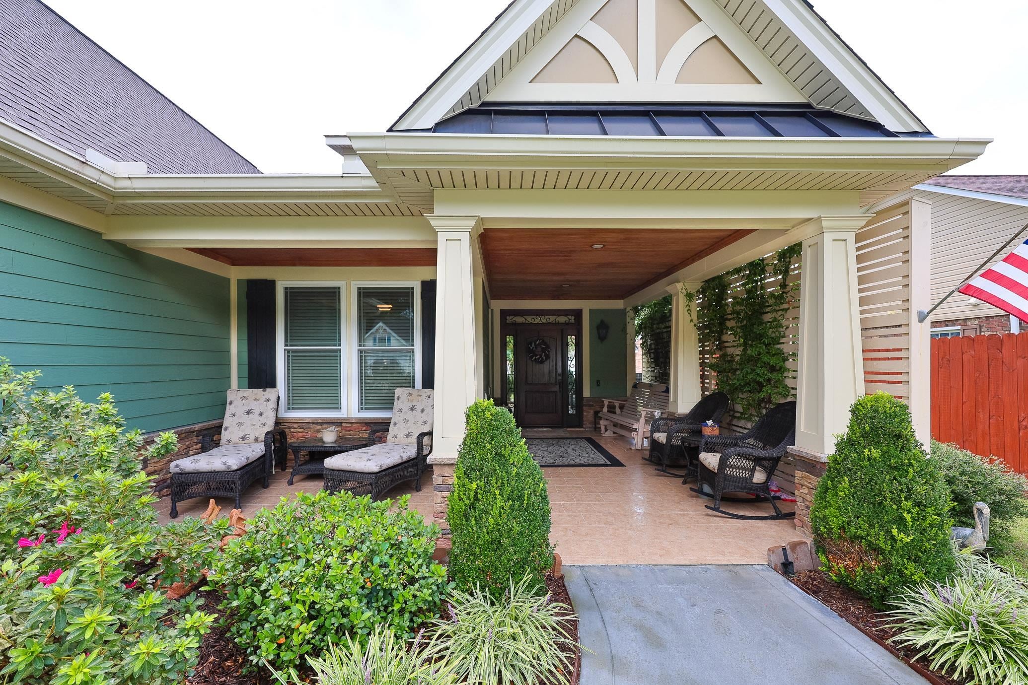 4228 Ravenwood Dr.