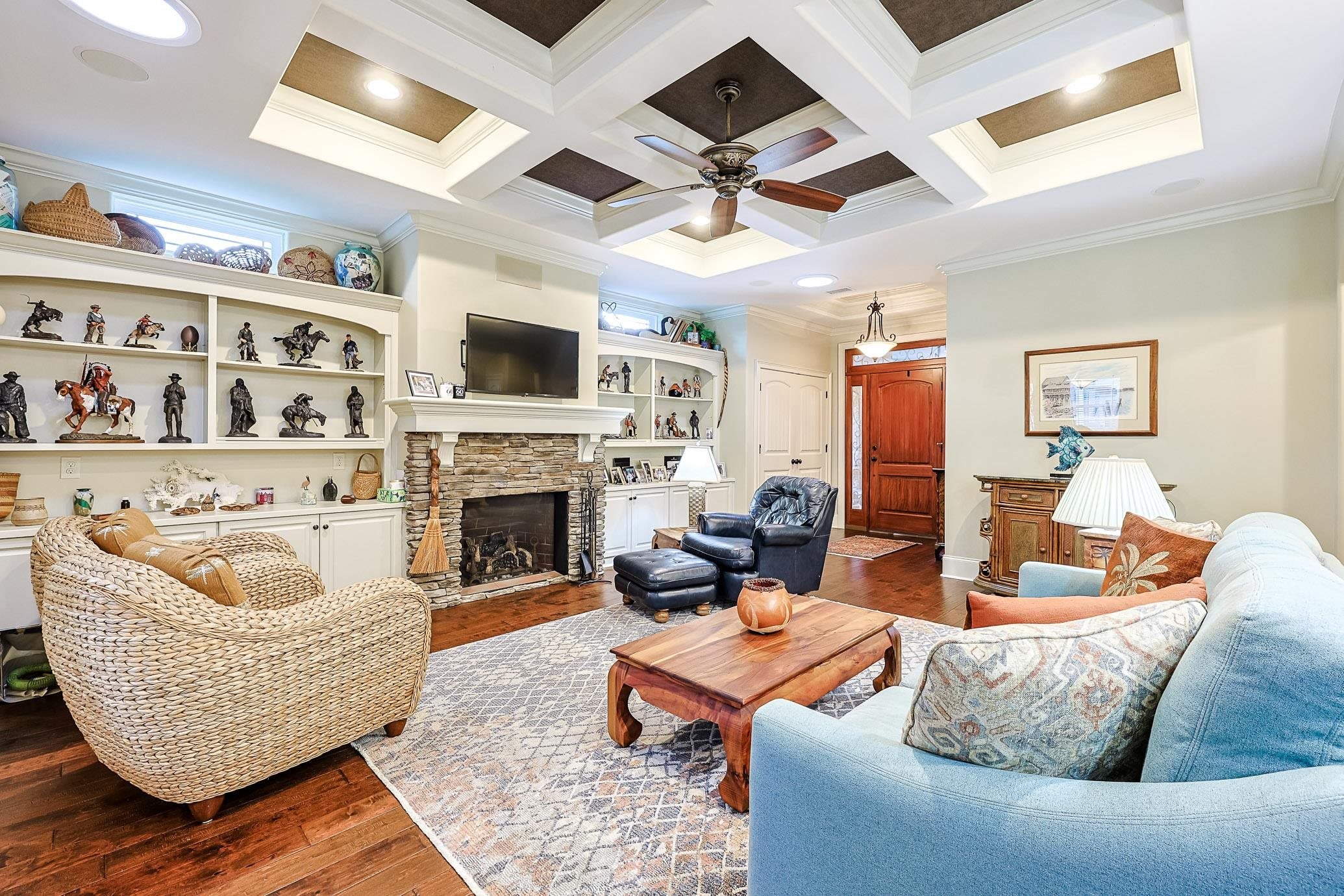 4228 Ravenwood Dr.
