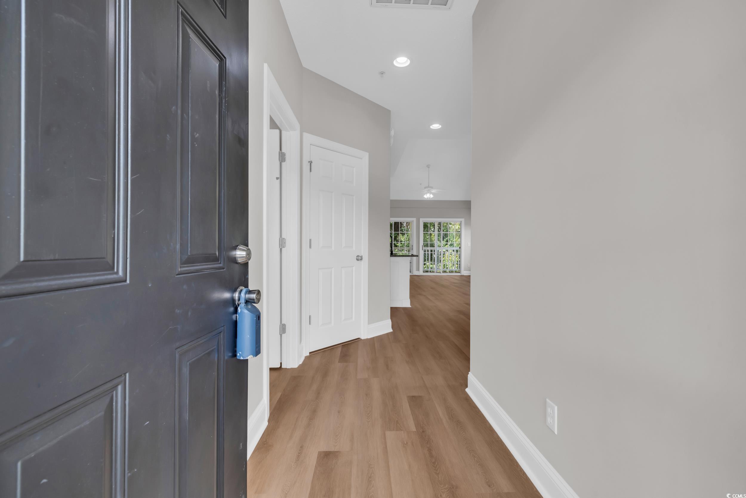 5038 Belleglen Ct. 202