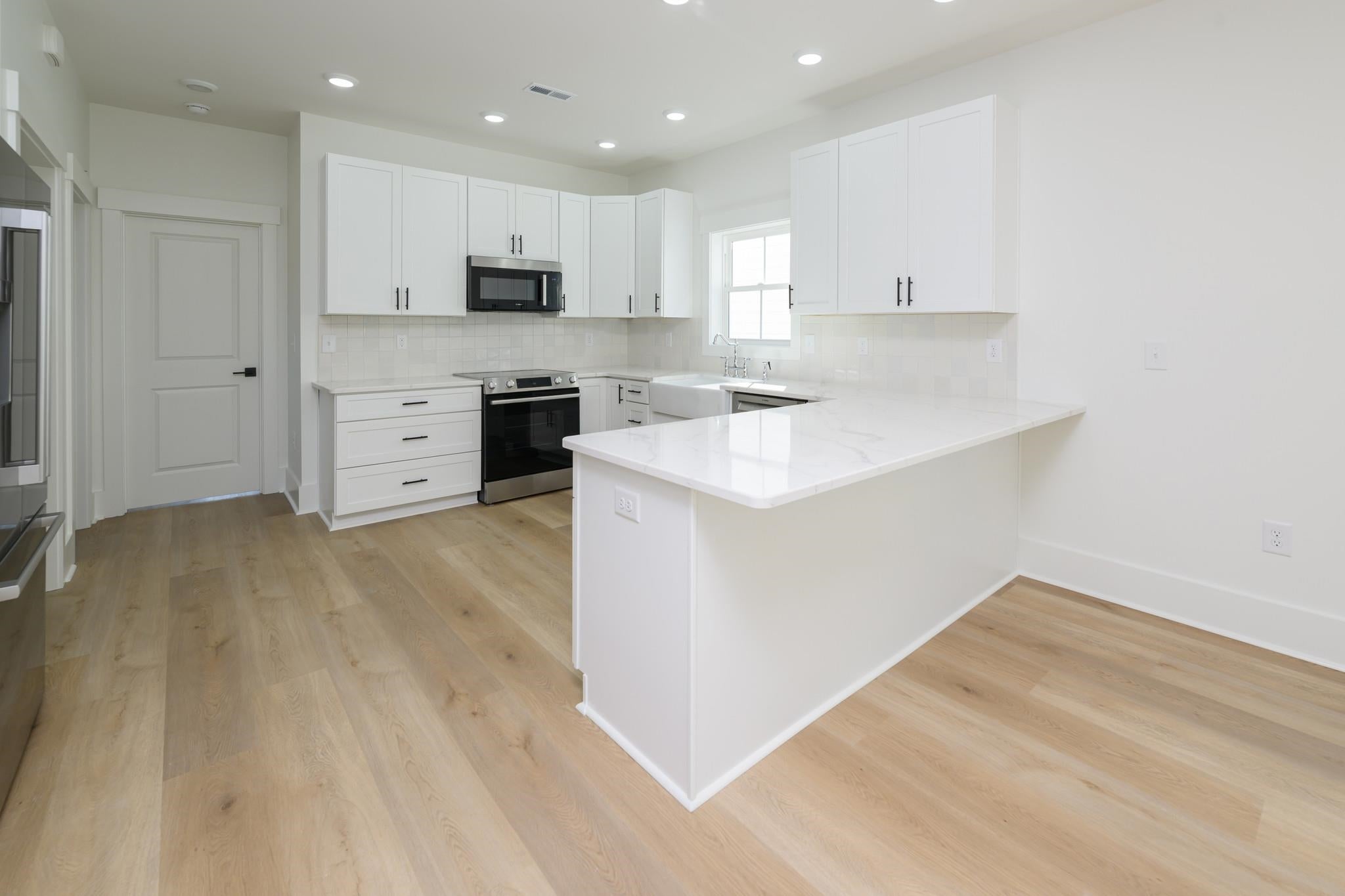 117 6th Ave. S