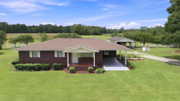 2101 HOUSAND LOOP, NICHOLS, SC 29581 - Image fecfbbb2ba92c705c3d14a87b3624f2e/4162046870