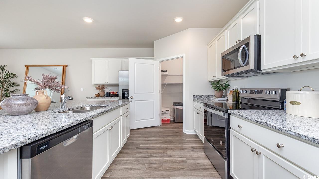1263 Woodhouse Dr