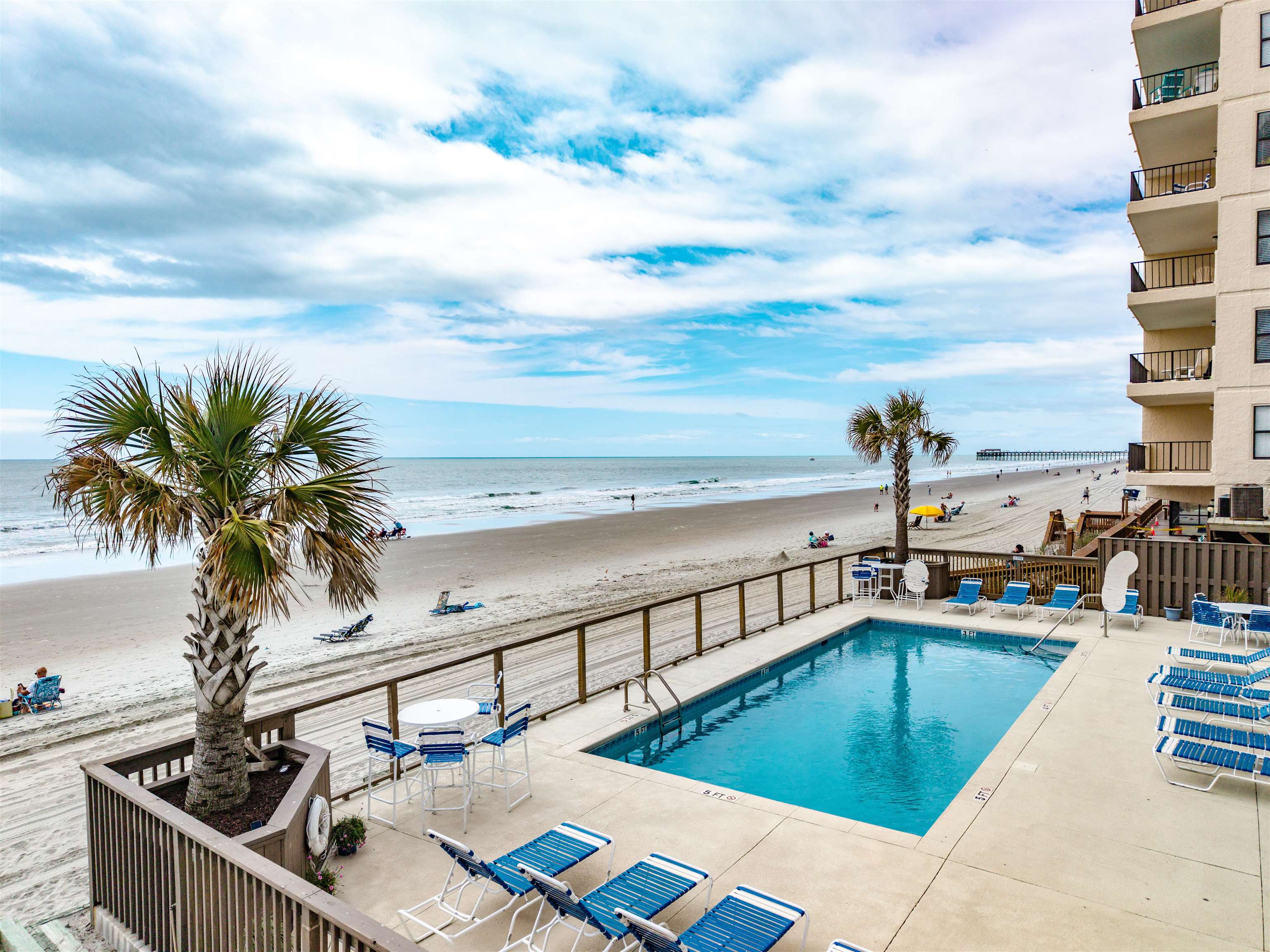 920 N Waccamaw Dr. 2-304