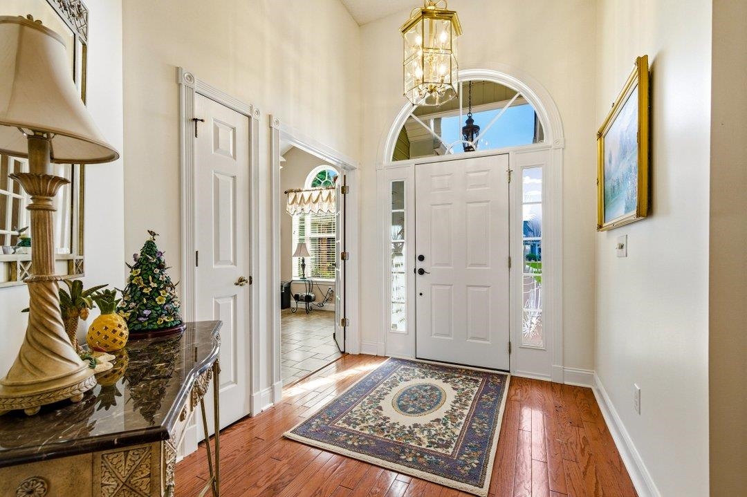 555 Sand Ridge Rd.