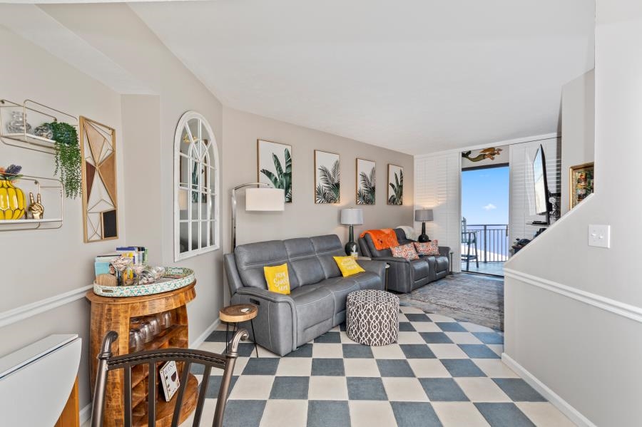 5523 N Ocean Blvd. 2205