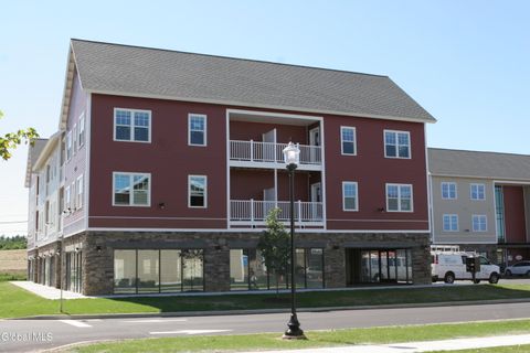 Photo of 3 Hampstead Place #214, Saratoga Springs, NY 12866 (MLS # 202529700)