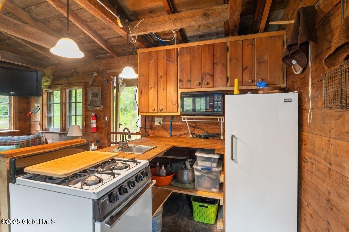 429 Posson Hill Road, Middleburgh, New York image 10