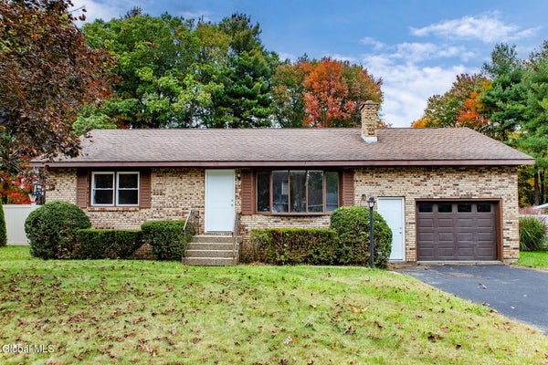 11 MELISSA CT, ALBANY, NY 12205 - Image 00a5096bb2443ae807ba3990652dca4e/438612361