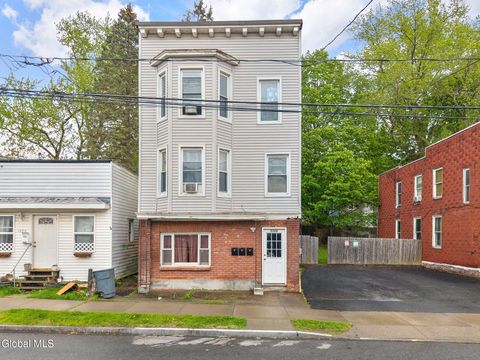 Multifamily For Sale - 1016 3rd Street<br/> Rensselaer, NY 12144