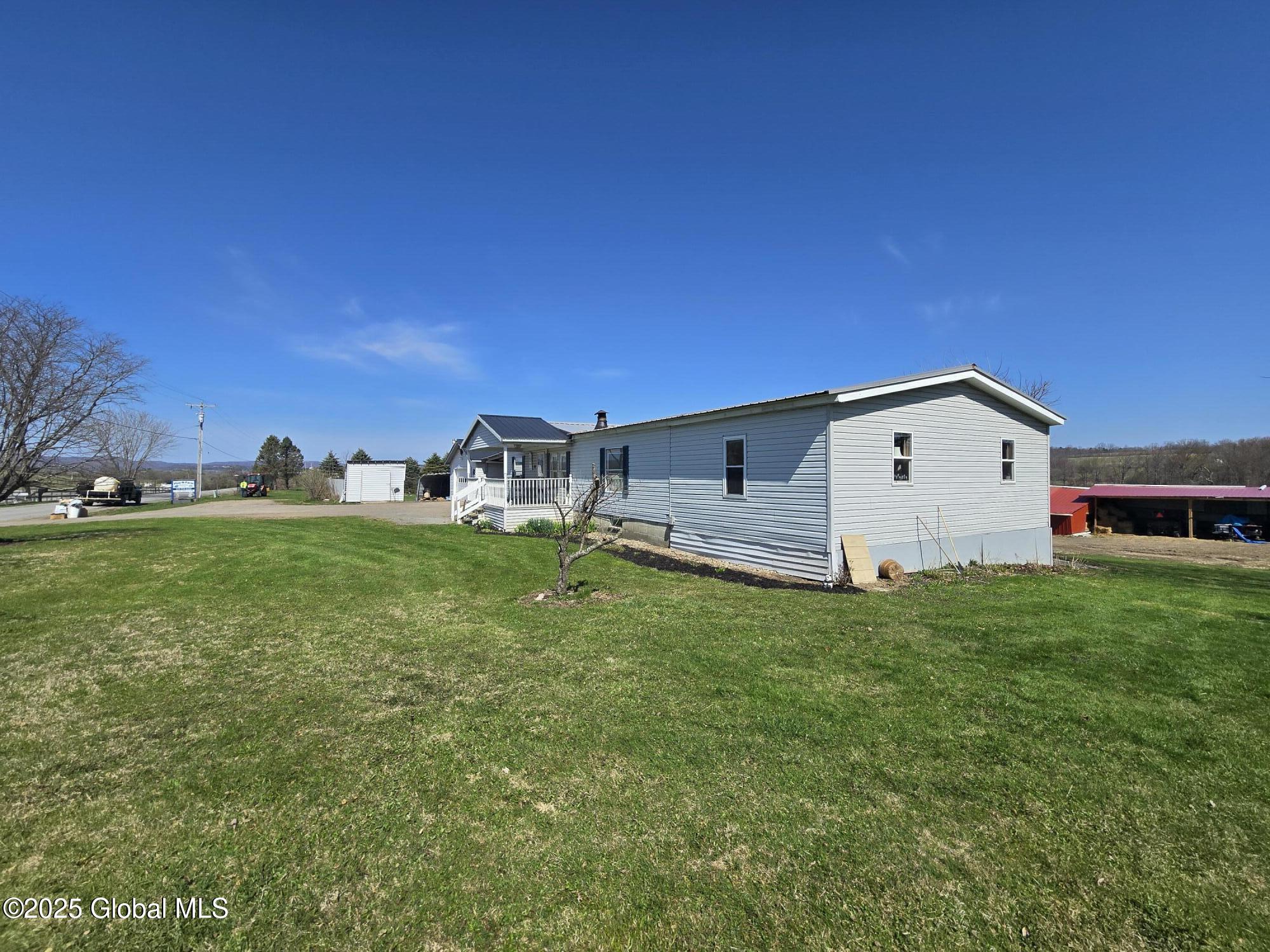 421 W Ames Road, Canajoharie, New York image 1