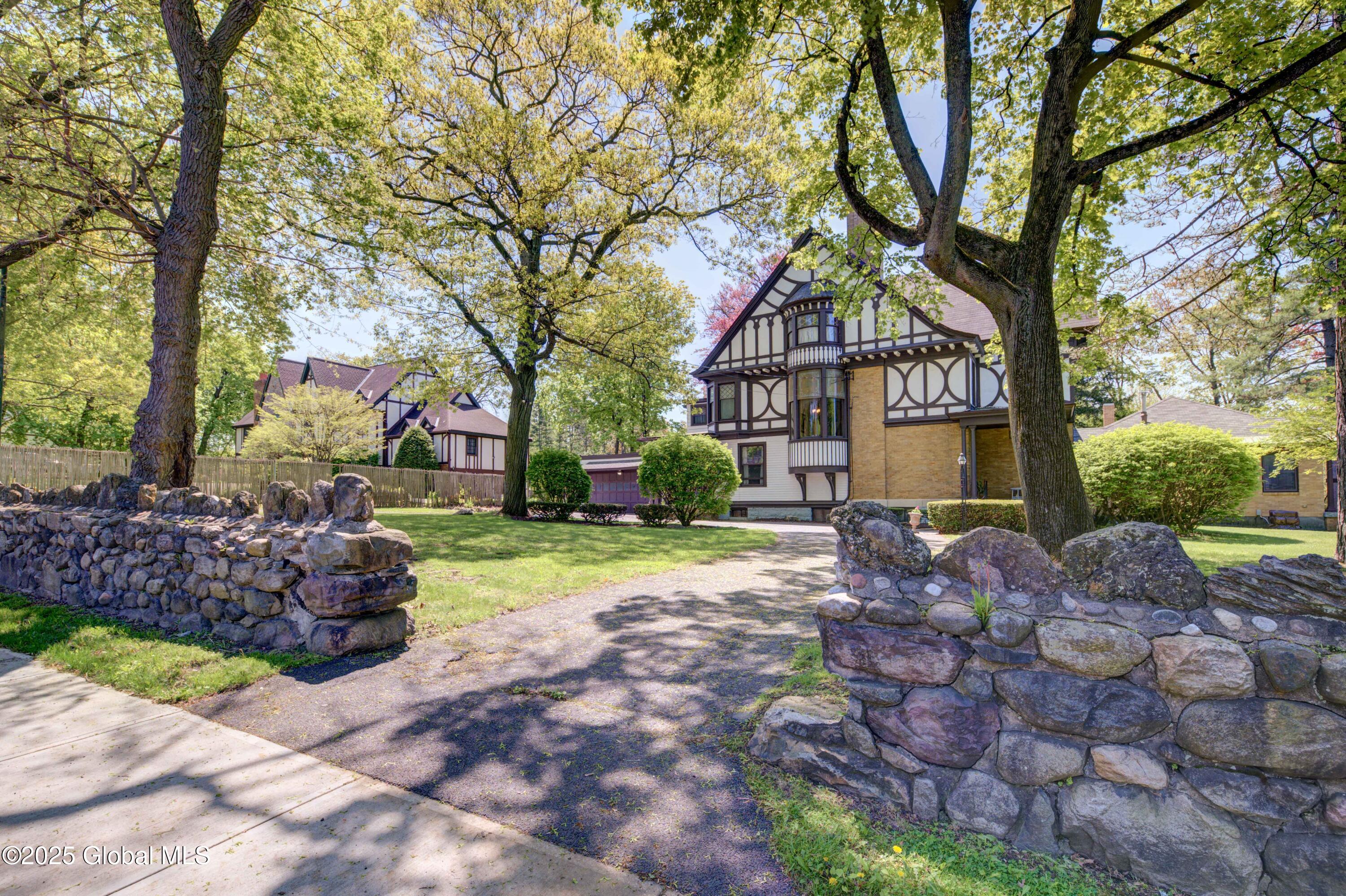 1100 Nott Street, Schenectady, New York image 2