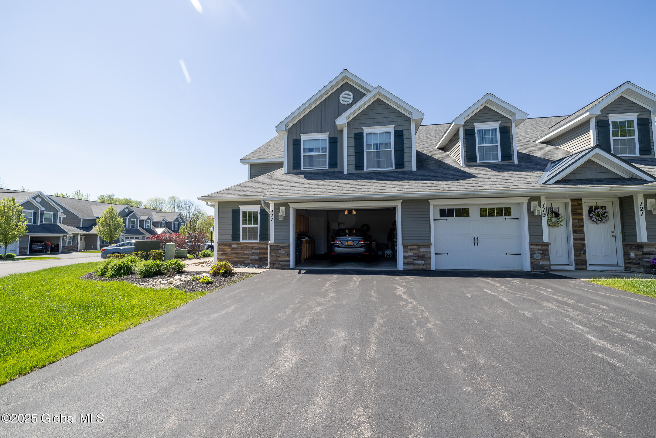 117 Paddock Circle, Schenectady, New York image 1
