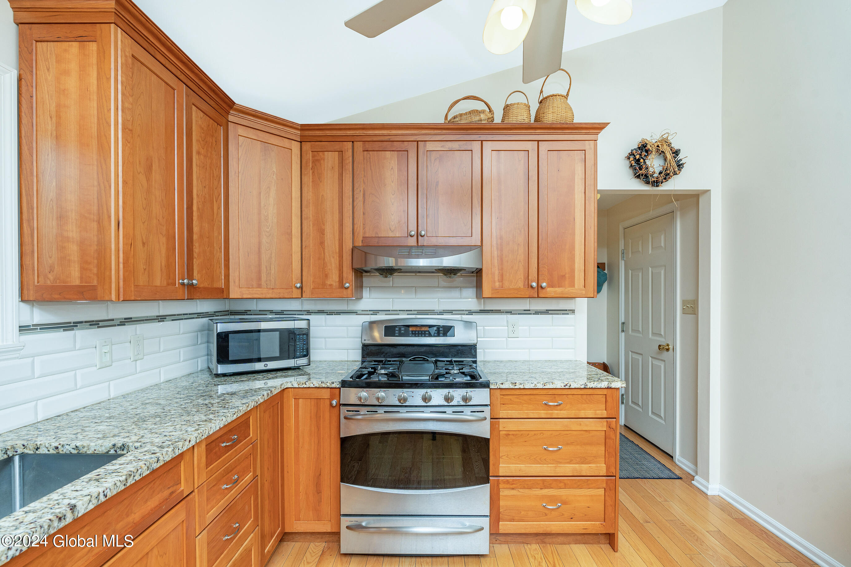 6216 Empire Avenue, Schenectady, New York image 12