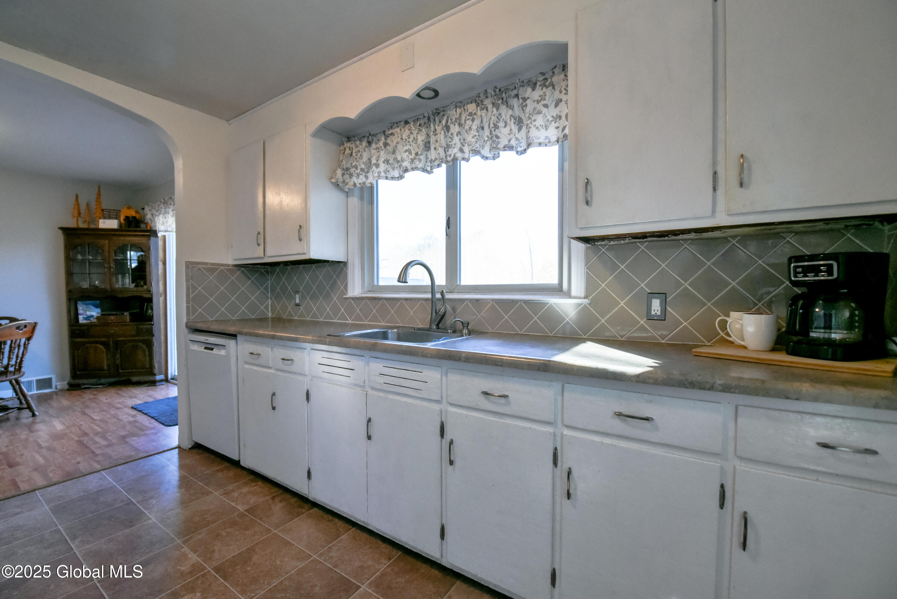 4 Lenann Drive, Altamont, New York image 4
