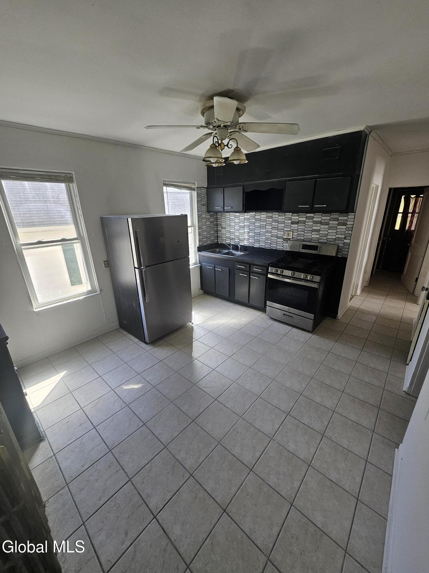 8 Lomasney Avenue