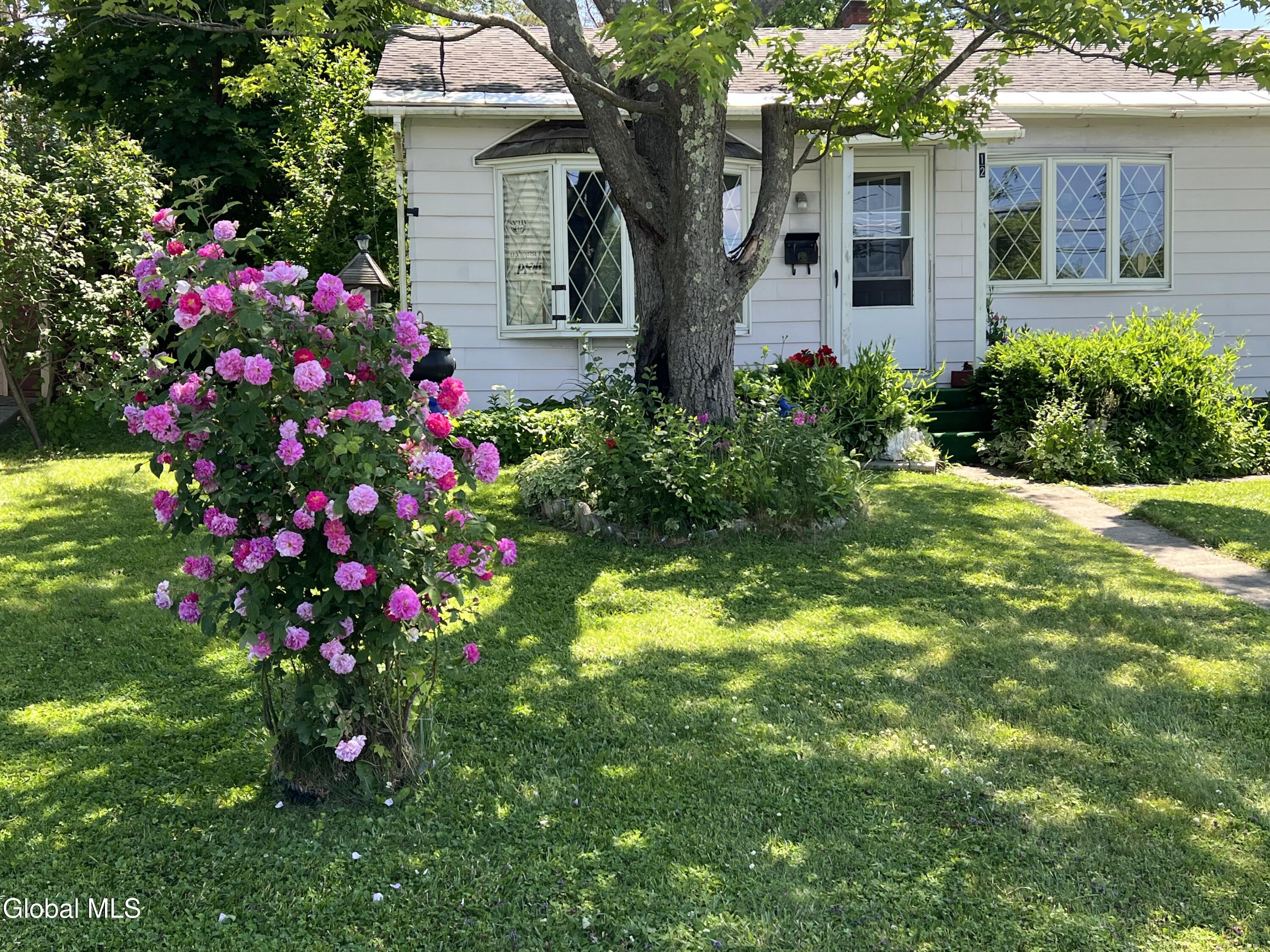 12 3rd Avenue