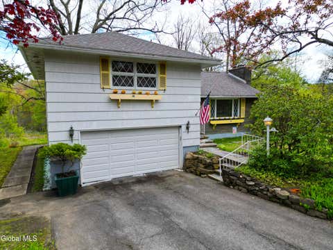 Homes For Sale - 10 Woodland Drive<br/> Johnstown, NY 12095