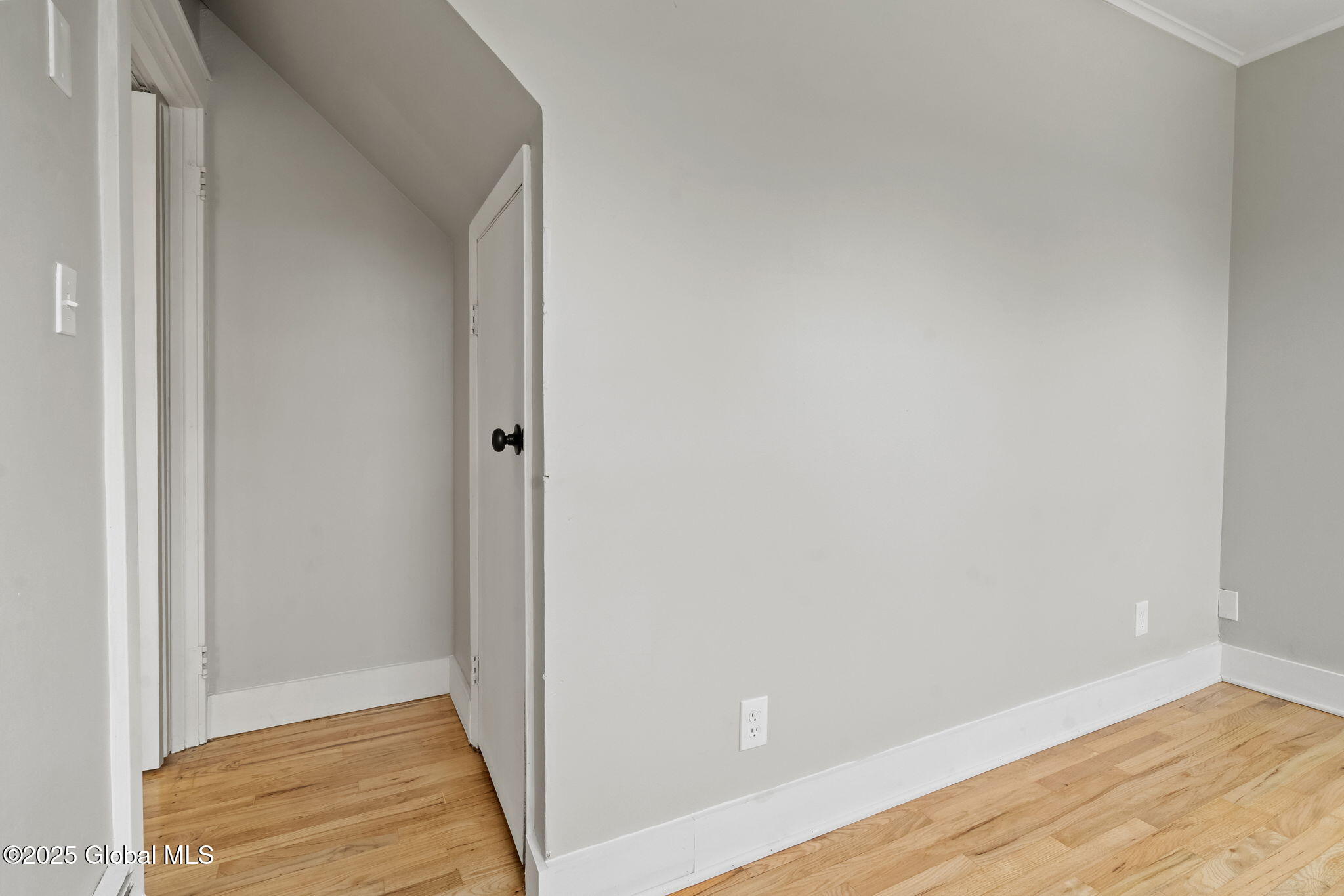 26 Maplewood Avenue, Colonie, New York image 13