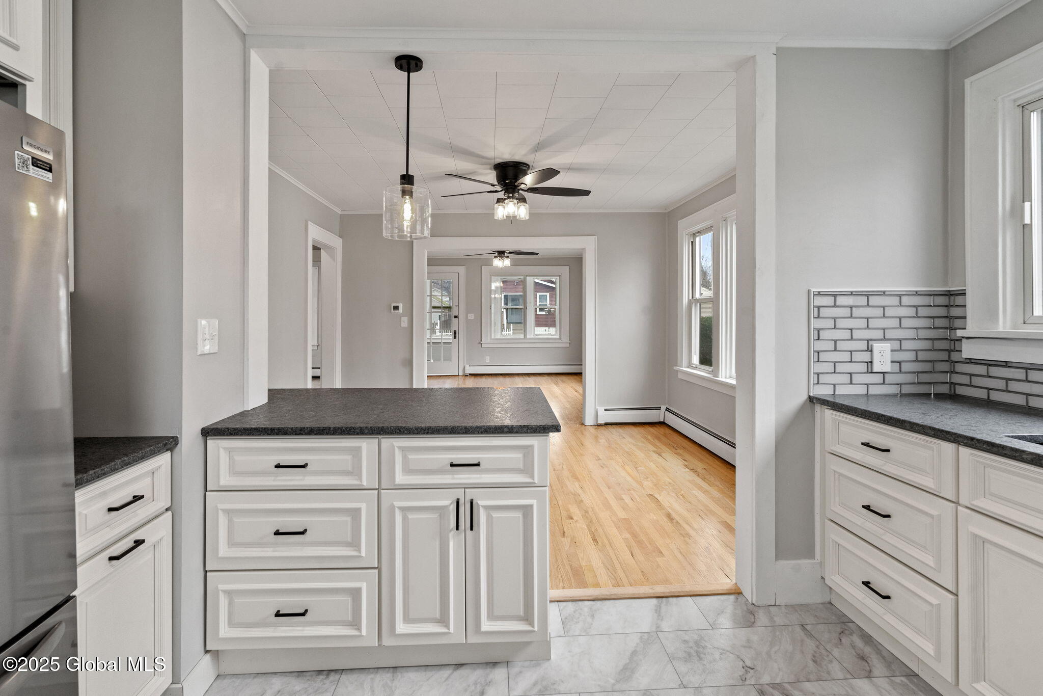 26 Maplewood Avenue, Colonie, New York image 9