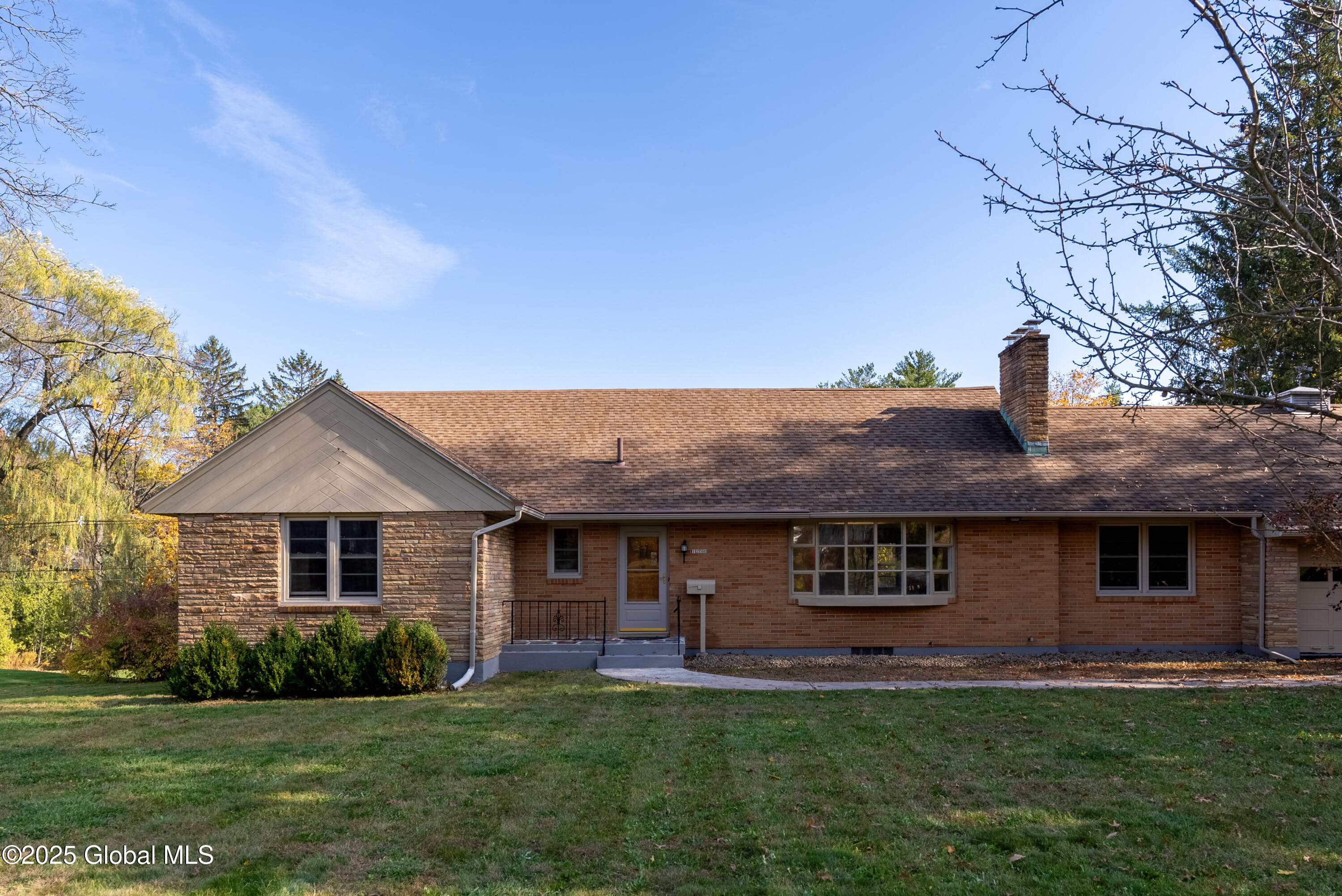 1258 Hawthorn Road, Niskayuna, New York image 2