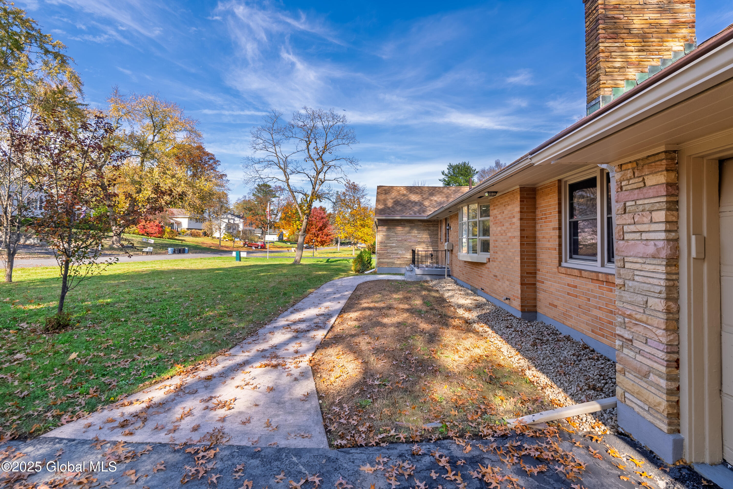 1258 Hawthorn Road, Niskayuna, New York image 4