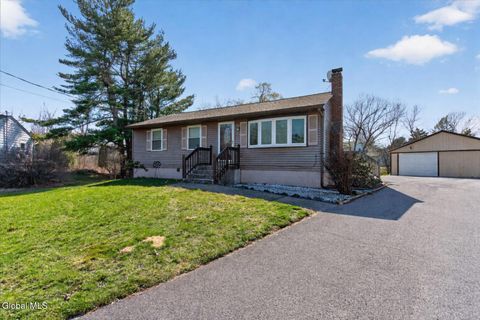 Photo of 25 Dorchester Drive, Stillwater, NY 12170 (MLS # 202615055)