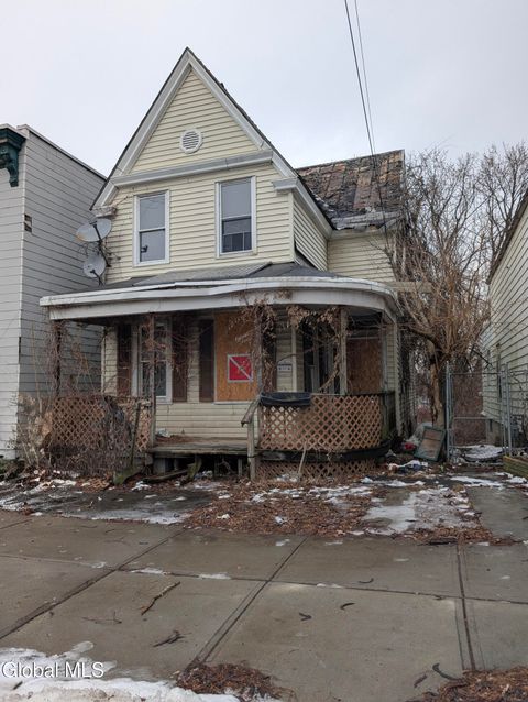 Photo of 39 Garfield Place, Albany, NY 12206 (MLS # 202612785)