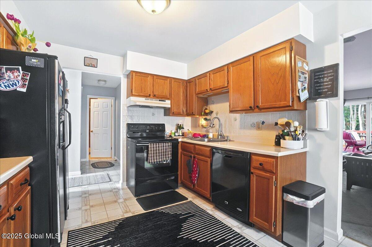 1154 Spearhead Drive, Glenville, New York image 8