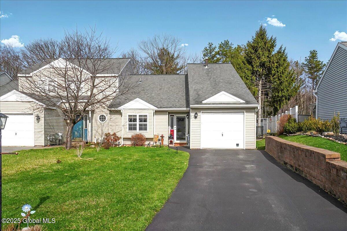1154 Spearhead Drive, Glenville, New York image 1