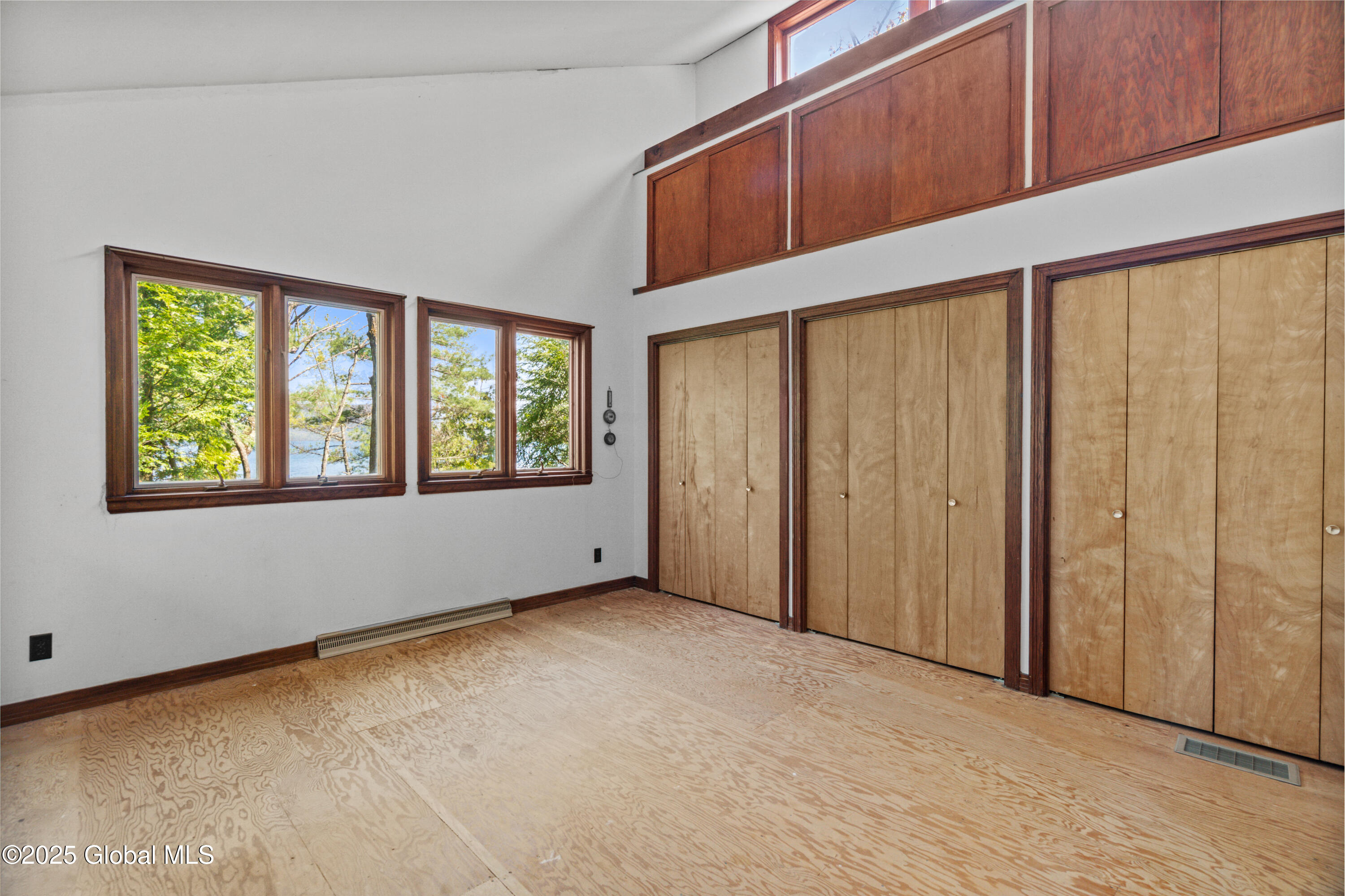 125 N Friends Point N Drive, Hague, New York image 19