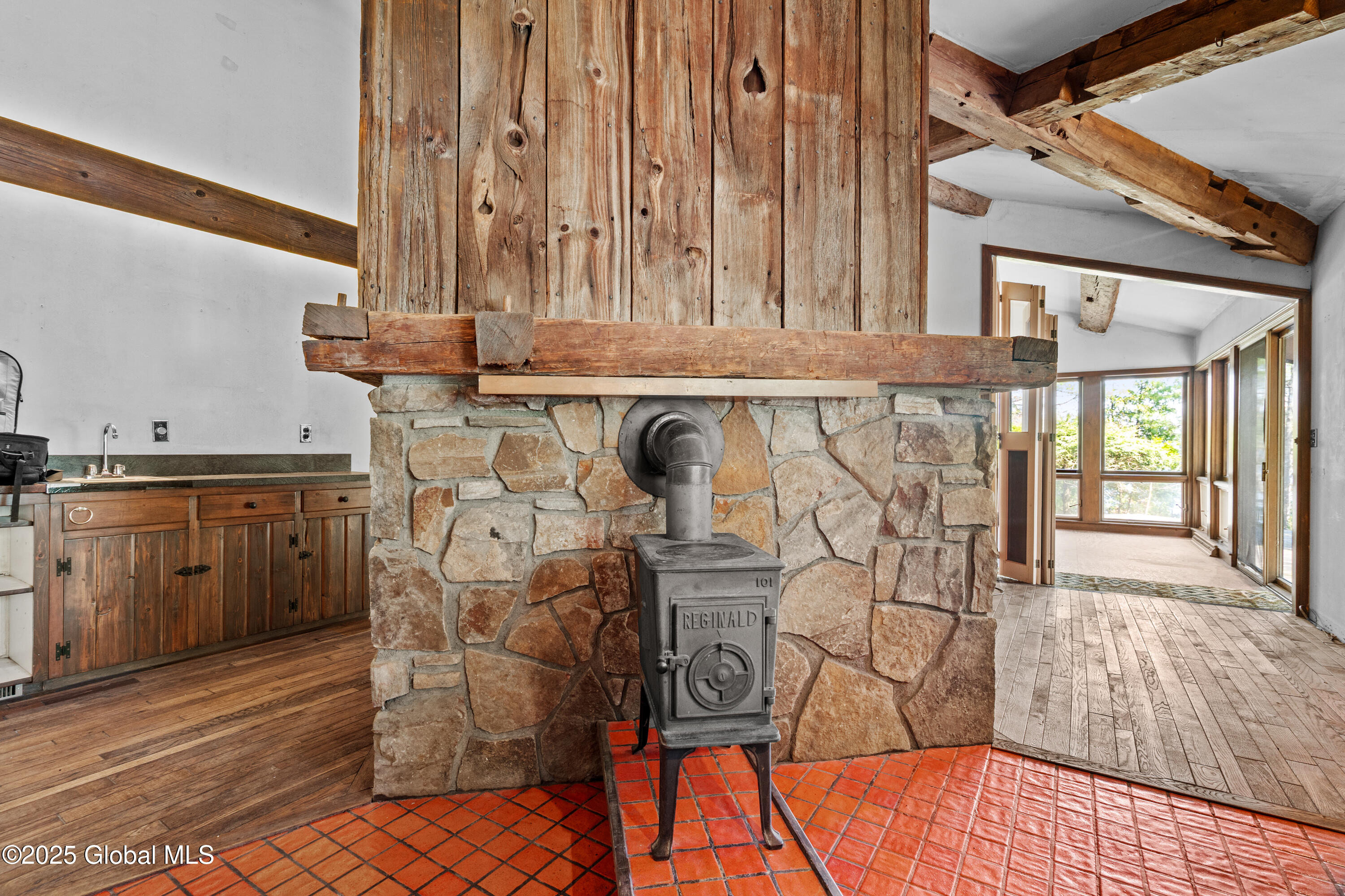 125 N Friends Point N Drive, Hague, New York image 13