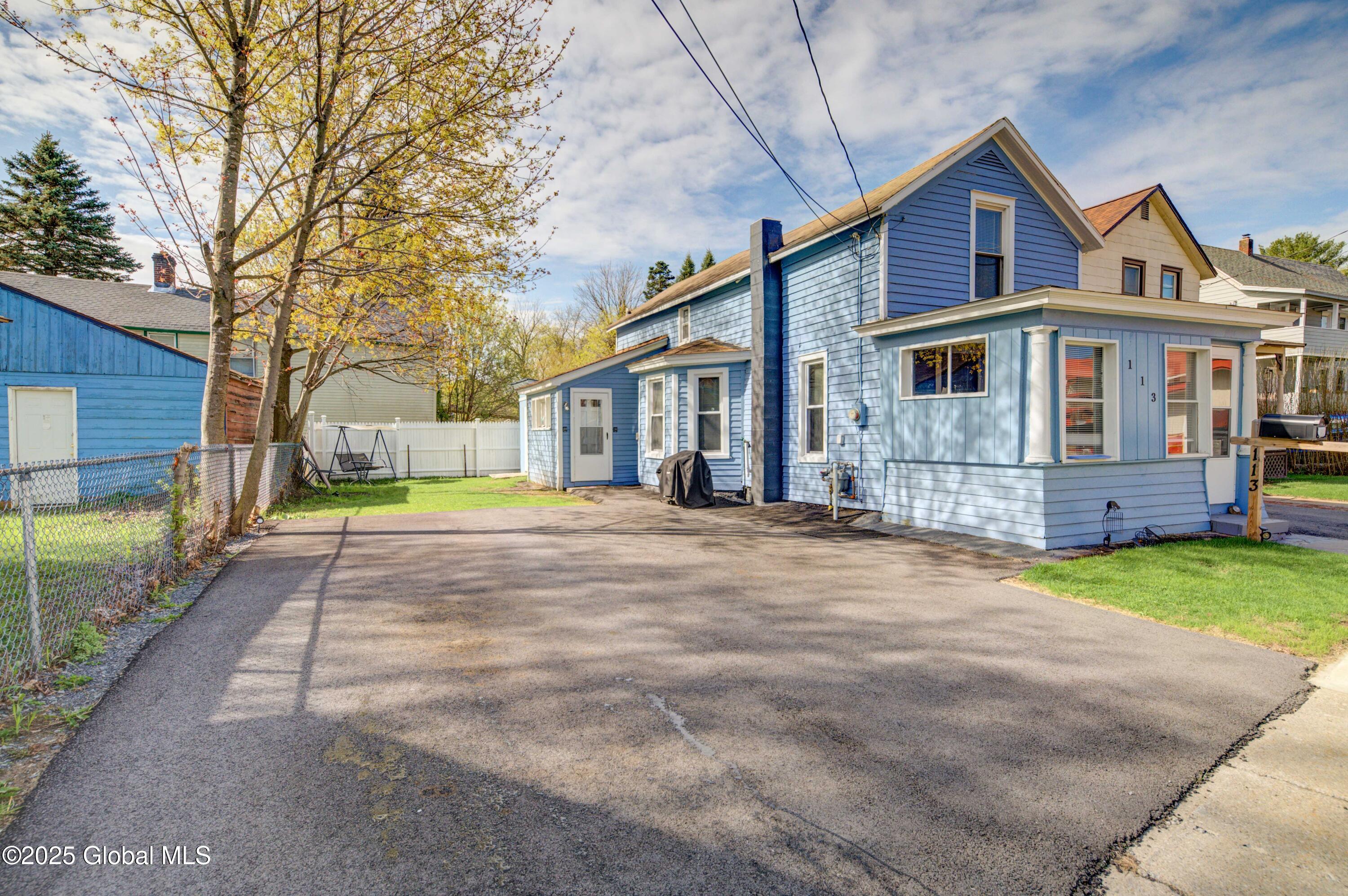 113 W 8th Avenue, Gloversville, New York image 1