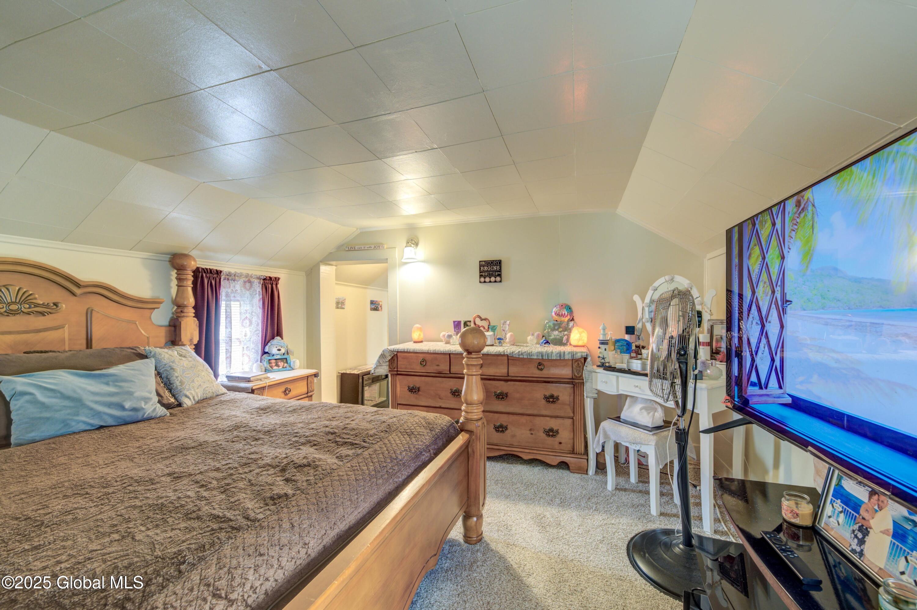 113 W 8th Avenue, Gloversville, New York image 15