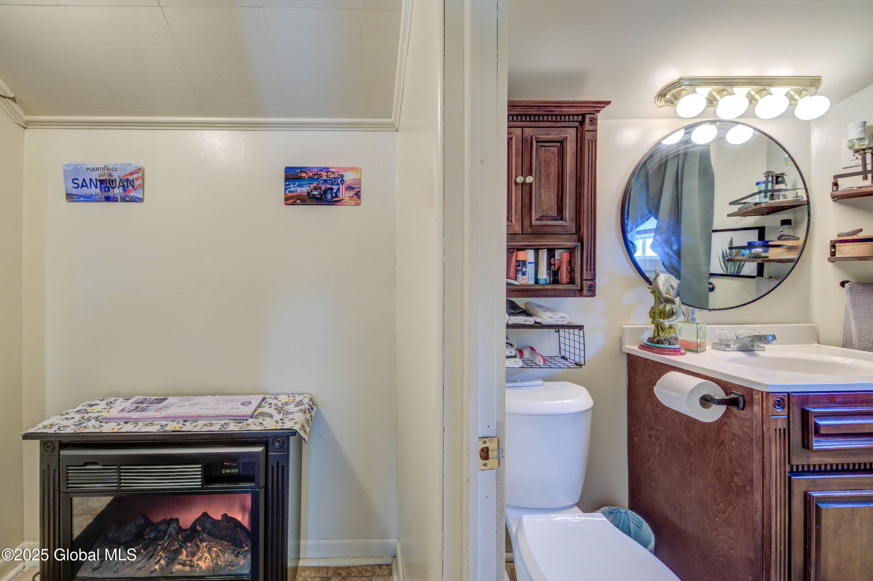 113 W 8th Avenue, Gloversville, New York image 11