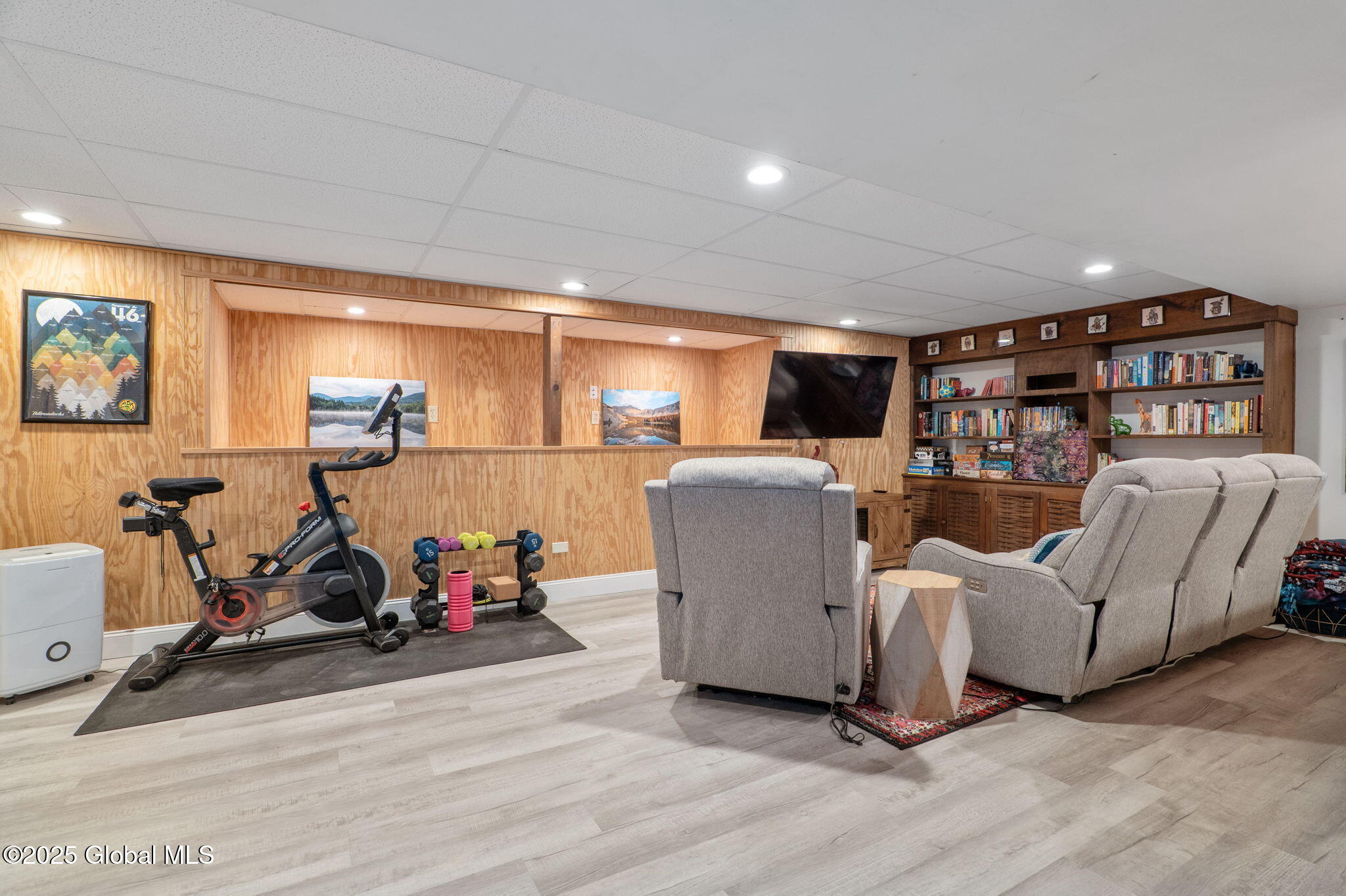 105 Birchwood Drive, Schenectady, New York image 36