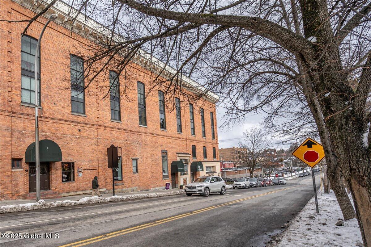 5 Spring Street #303, Saratoga Springs, New York image 1