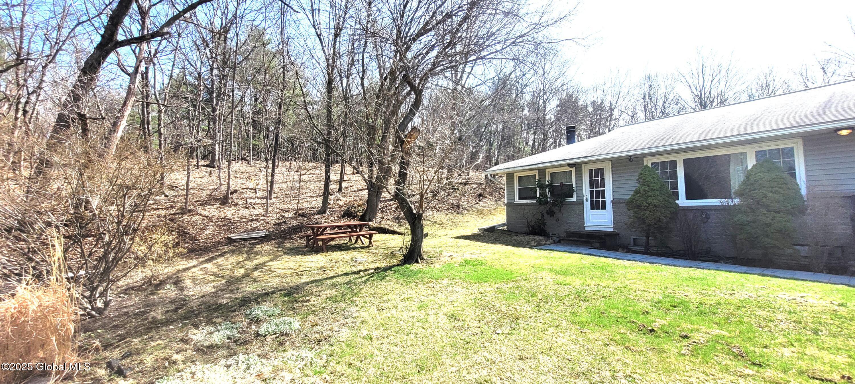 29 Nancy Drive, Troy, New York image 3